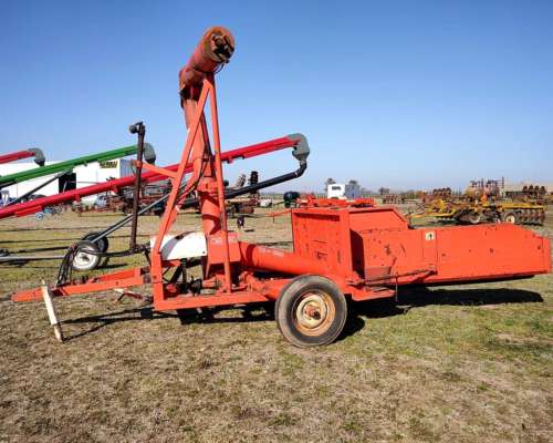Extractora de Silo Bolsa Barredora para 9 Pies
