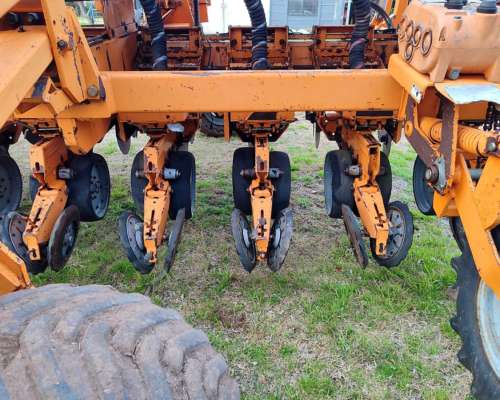 Agrometal TX Mega, 13 a 52.5 y 16 a 42 CM, 2011 - Disponible