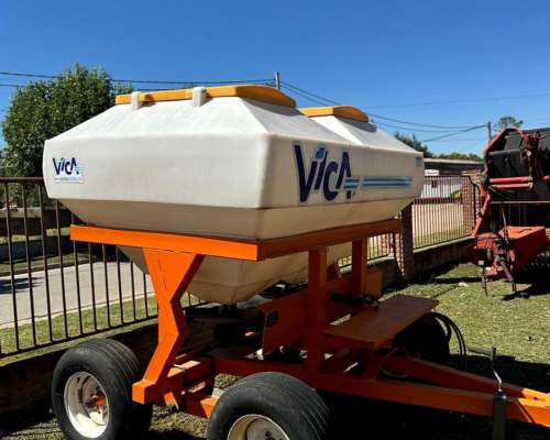 Fertilizadora Vica 3000 de Arrastre