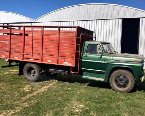 Ford F600. Excelente Estado