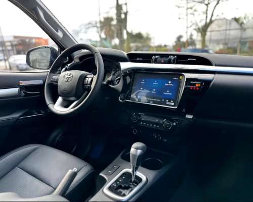 Vendo Toyota Hilux SRX 4X4 2025 con Solo 700 km sin Uso- con