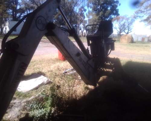 Retroexcavadora OM 1000 R 3 Puntos