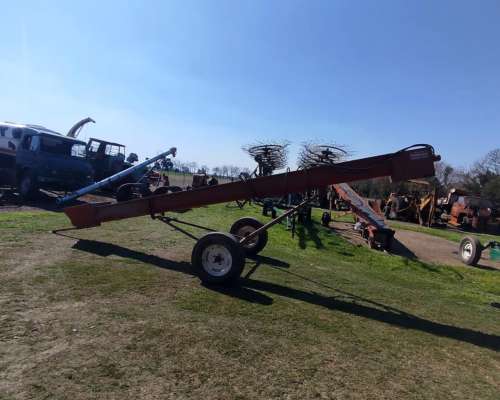 Chimango Elevador de Granos y Pastos. Pierini