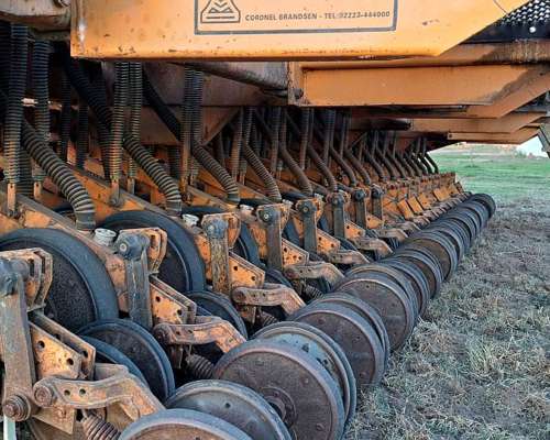 Sembradora Agrometal MX 33 a 21 Alfalfero y Fertilización