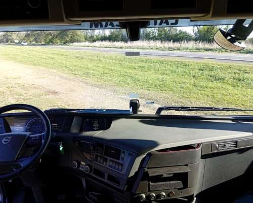 Volvo FH 460 2017 con 700 Mil KMS 6X2