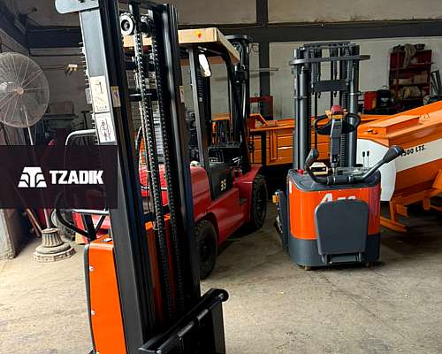 Apilador Semi Eléctrico con Bateria de Litio AE1530