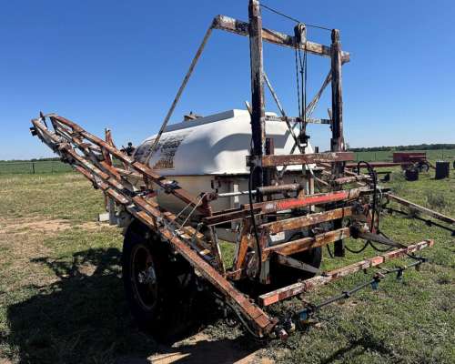 Pulverizador de Arrastre 1500 Lts