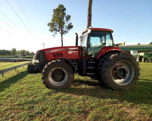 Case IH Magnum 305