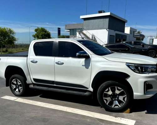 Toyota Hilux 2.8 TDI CD 4X4 SRX AT6 177cv 2019 U$ 36.499 DIE