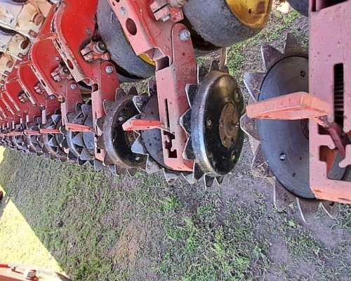 Sembradora Neumatica Bertini de 20 Lineas a 41 cm