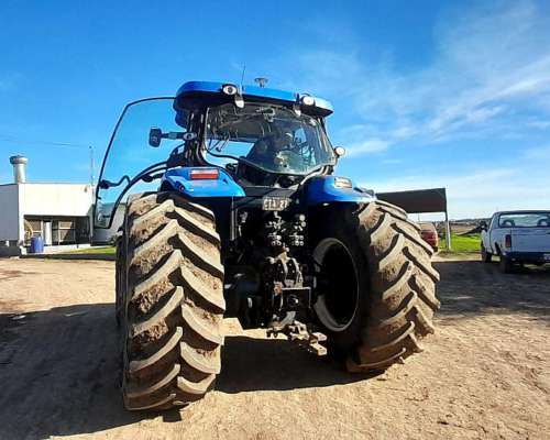 New Holland T7 215 con Piloto