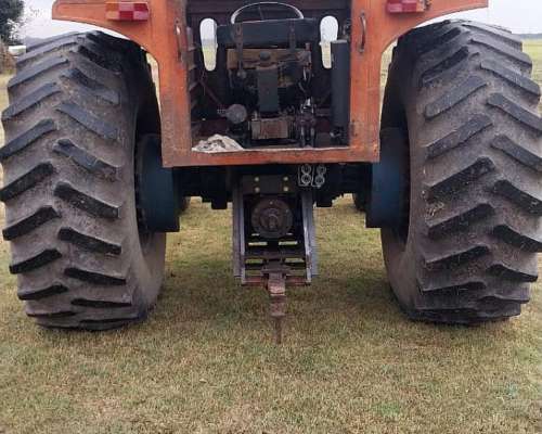 Tractor Fiat 900 con Rod. 23-1x30 y Cabina con Climatic