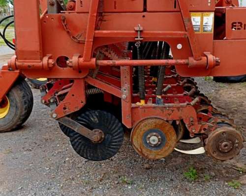 Sembradora Bertini 32000 de Granos Finos