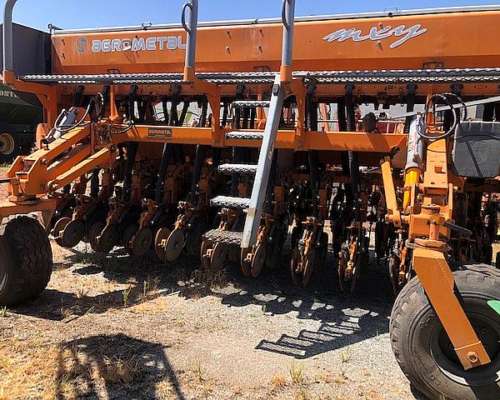 Sembradora Agrometal MXY II 23 a 21.