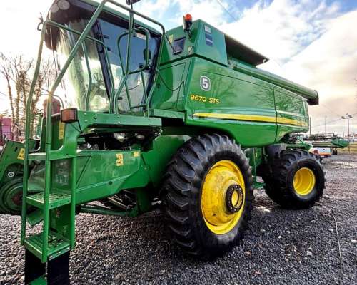 John Deere 9670 Sts, con Draper 35 Pies