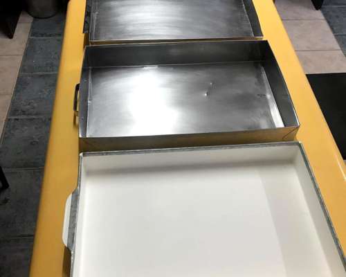 Bandejas Acero Inox. y Pvc. para Usos Varios