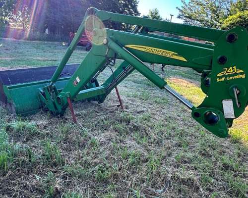 Pala Frontal John Deere 741
