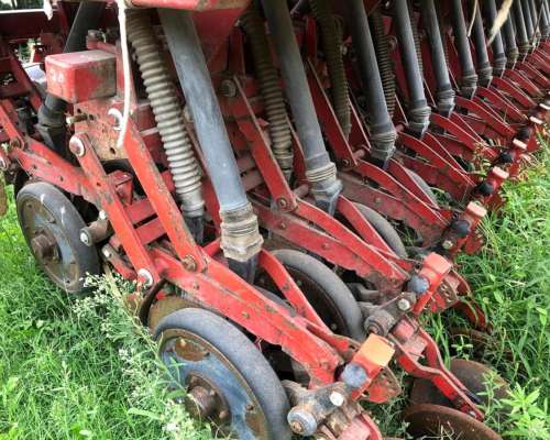 Sembradora Pionera 40 Lineas a 17,5 CM. Precio Bonificado