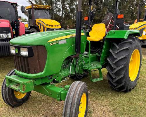 Tractor John Deere 5065 e