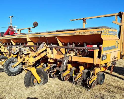 Sembradora Agrometal Mega / 16 a 52 Mecanica