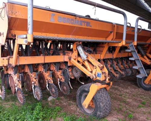 Sembradora Agrometal MXY de 37 a 17,5 Alfalfero a Reparar