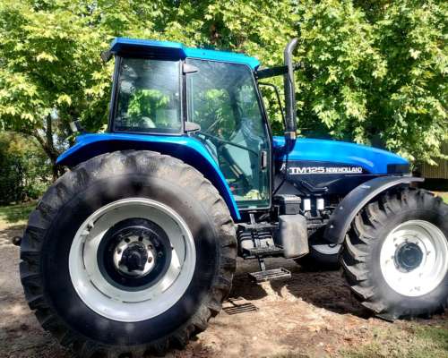 New Holland TM 125. 125hp. Tres Puntos.