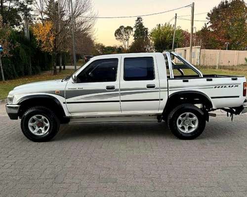 Toyota Hilux SR5 4X4 Titular Impecable