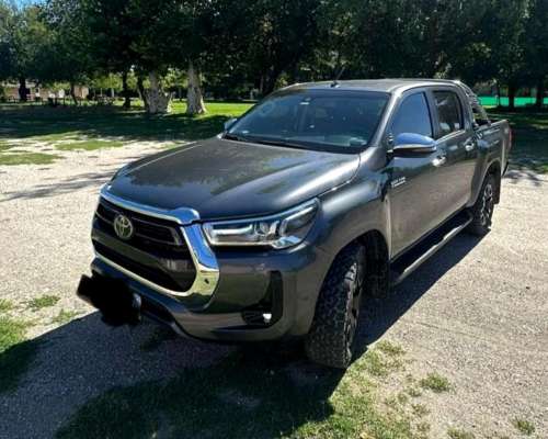 Toyota Hilux 2.8 TDI CD 4X4 SRX AT6 204cv 2021 U$32.999 R/M