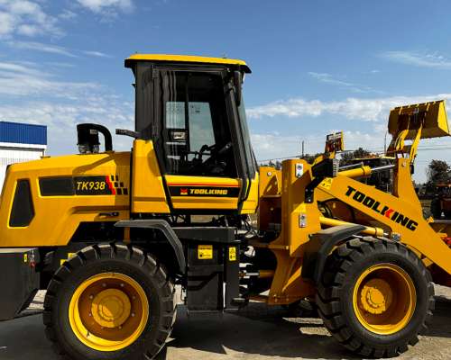 Pala Cargadora TK 938 - Peso OP: 5.500 Kg