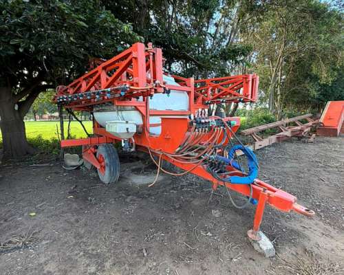 Pulverizadora Sefo Coronado Super 21 Metros 3000 L Balancin