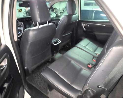 Vendo Toyota SW4 Única por SU Estado