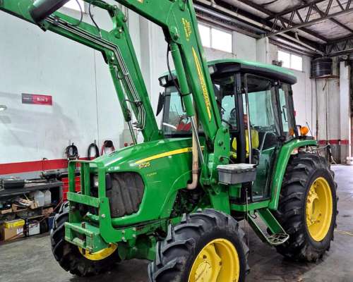 Tractor John Deere 5725 con Pala Frontal