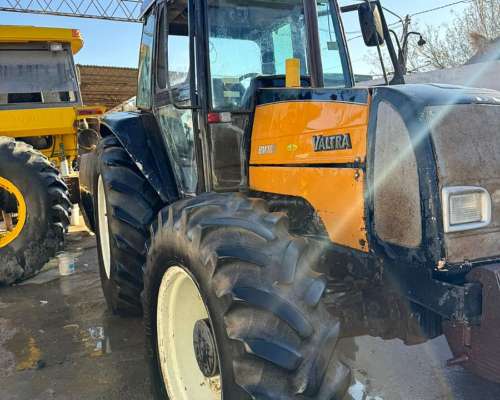 Valtra BM100 año 2006 106hp 4X4 TDF 3pto Cabina Excelente