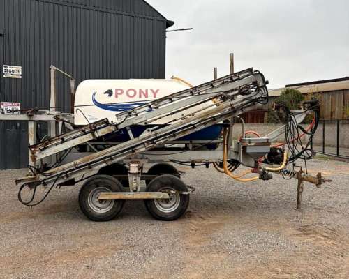 Pulverizador de Arrastre Pony 3000 Lts
