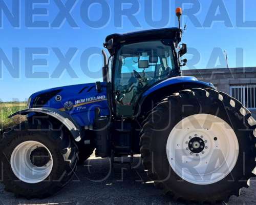 New Holland T7-215, año 2022. 4519 HS.