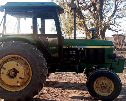 Tractor John Deere 2850