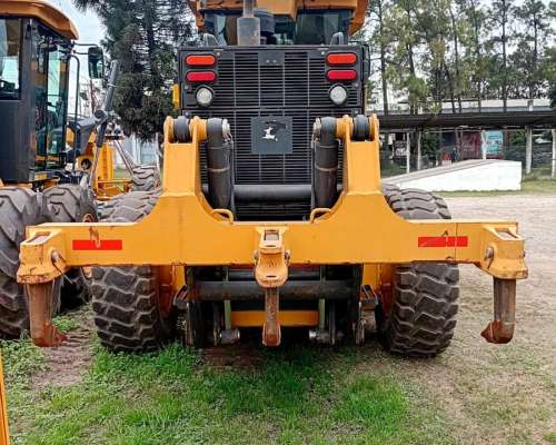 Motoniveladora John Deere 620g