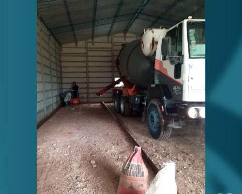 Camión con Mixer Ford 2631 (id635)