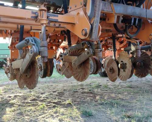 Sembradora Agrometal TX Mega de 16 a 52