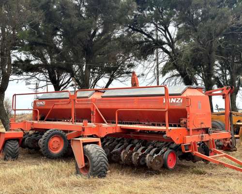 Sembradora Grano Fino Tanzi 6750