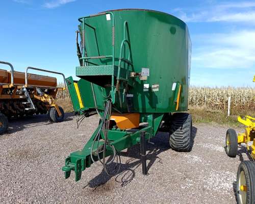 Mixer Vertical Agromec MD 14m3 con Balanza Magris