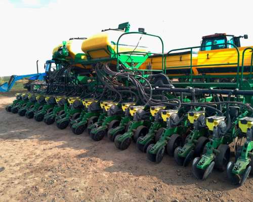 John Deere - 1745