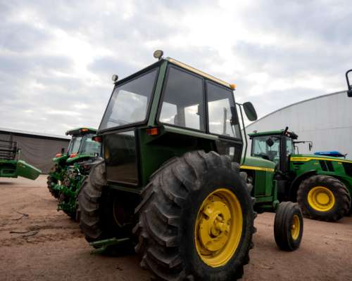 Tractor John Deere 4420 año 1978