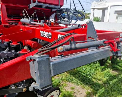 Sembradora Apache 18000 AIR Drill - 29 a 20 y Soja a 40