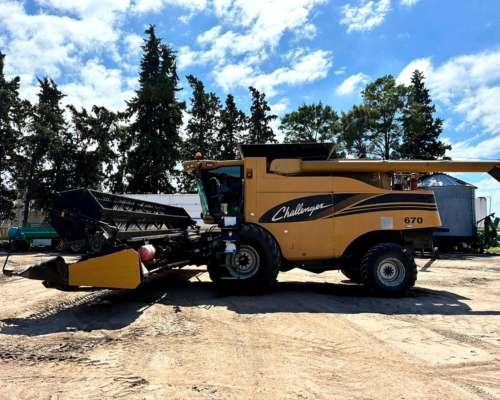 Cosechadora Challenger C670 - Draper 30 Pies