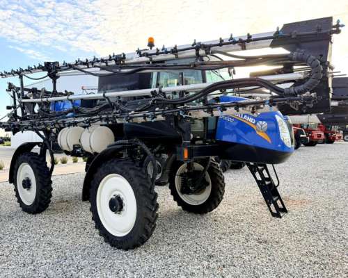 New Holland Defensor 3000 - año 2023