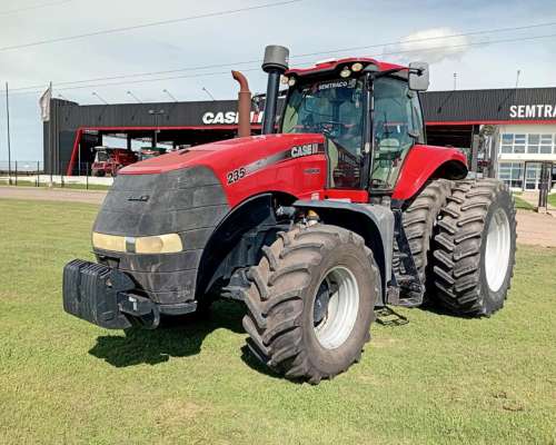 Case IH Magnum 235 - año 2016