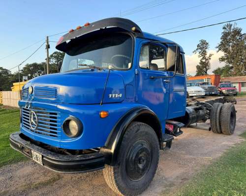 Mercedes Benz 1114 con Motor 1518