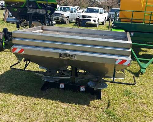 Fertilizadora 2750/3000/3500/3750/4000l Vortex Bernardin