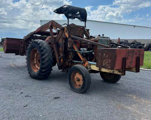 Tractor Fiat R60 Invertido con Pala